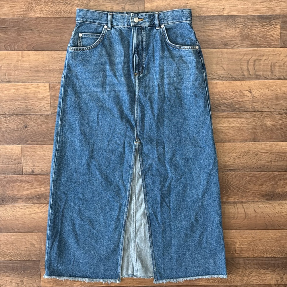 Pilcro Size 10 Denim Midi / Maxi Skirt NWT Anthropologie Front Slit Raw Hem Luxe